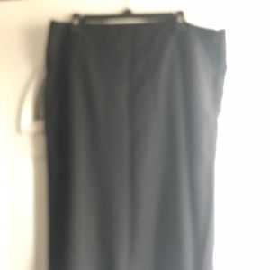 Covington Brand 18W long black skirt